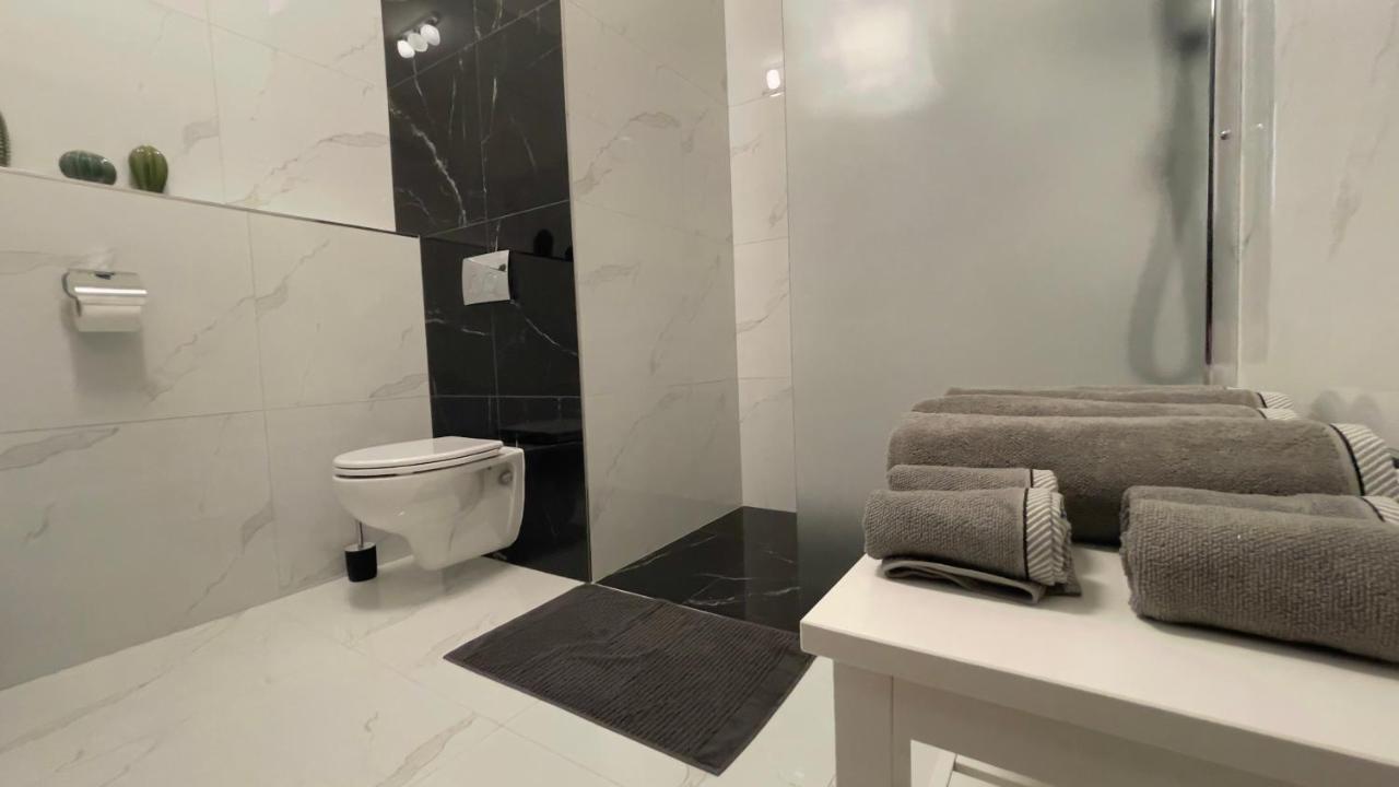 R&J Apartmany Broumov Zewnętrze zdjęcie