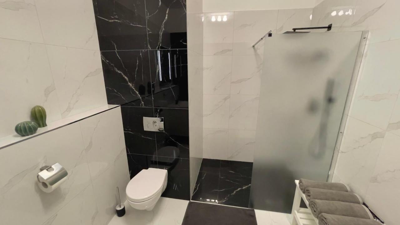 R&J Apartmany Broumov Zewnętrze zdjęcie