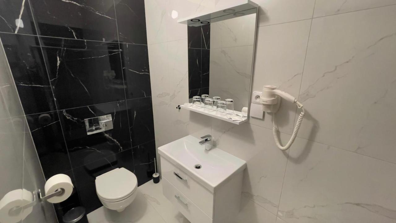 R&J Apartmany Broumov Zewnętrze zdjęcie