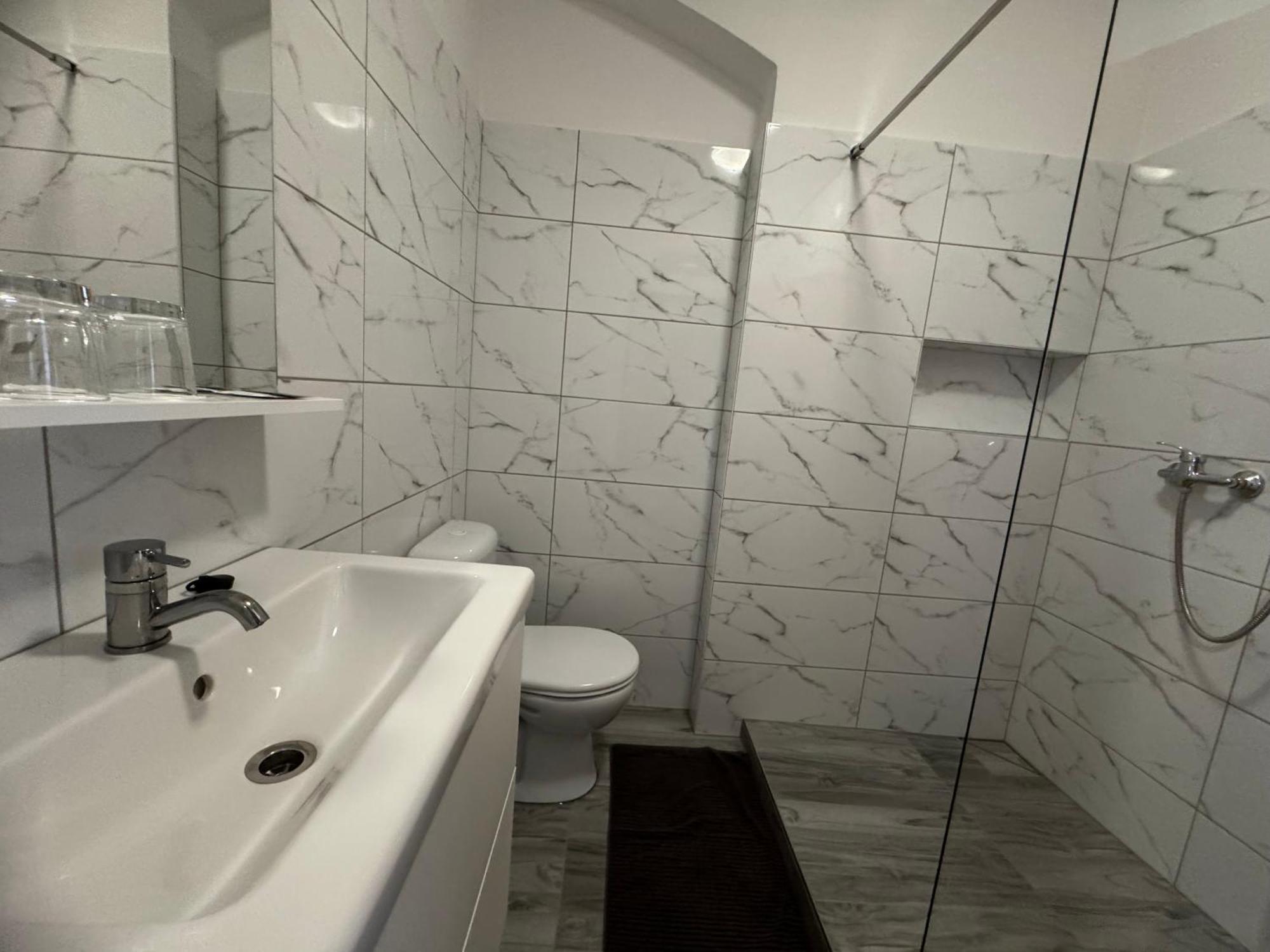 R&J Apartmany Broumov Zewnętrze zdjęcie