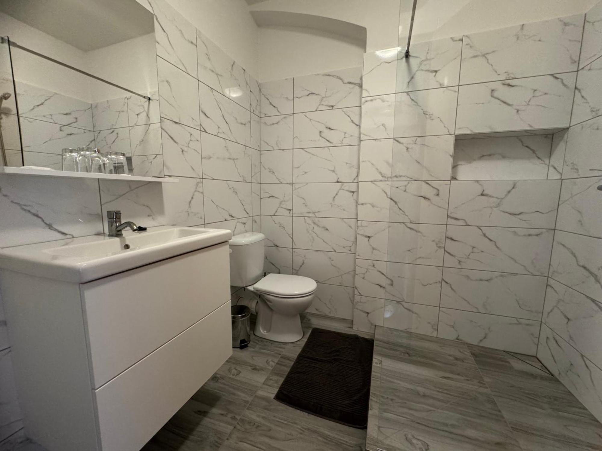R&J Apartmany Broumov Zewnętrze zdjęcie